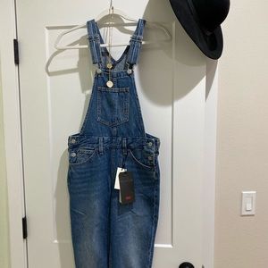 NWT LEVIS OVERALLS⭐️
